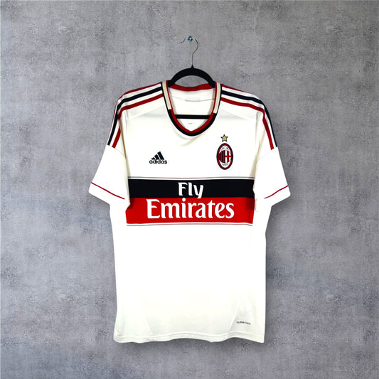 Vue de face du maillot blanc AC Milan 2012/13 avec bande horizontale rouge et noire.