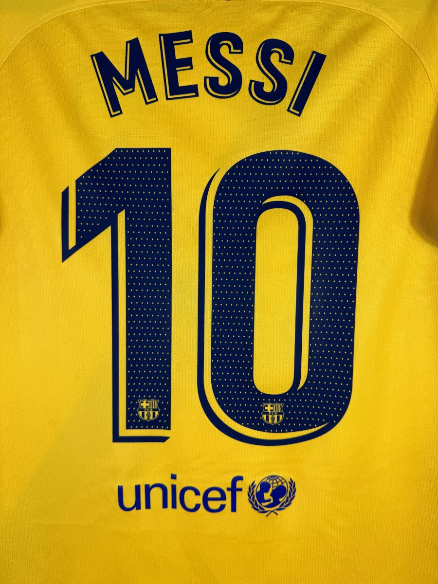 Flocage MESSI N°10 bleu marine à trame de points avec écussons Barça
