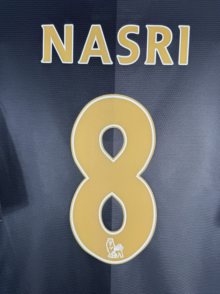 Détail flocage Nasri numéro 8