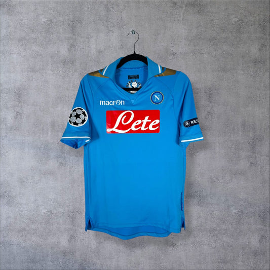 Face du maillot SSC Napoli 2011-2012 domicile azzurro avec sponsor Lete et patchs UEFA