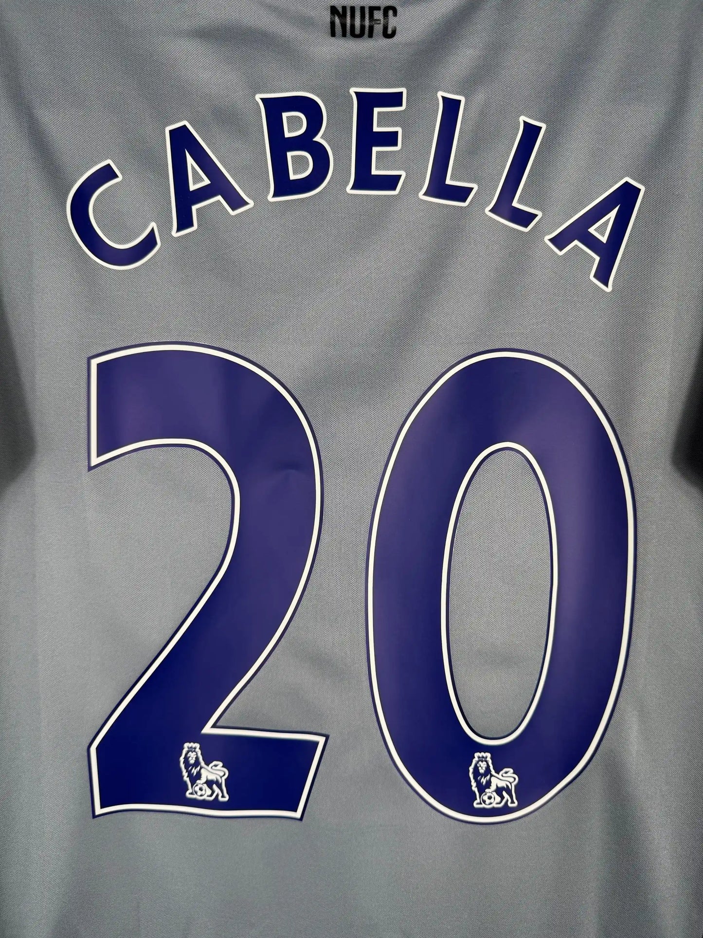 Détail flocage Cabella N°20 sur maillot Newcastle United extérieur 2014-2015 saison Premier League du Champion de France 2012 Montpellier