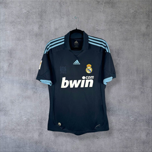 Maillot Real Madrid extérieur 2009-2010 adidas de face, bleu nuit, sponsor bwin