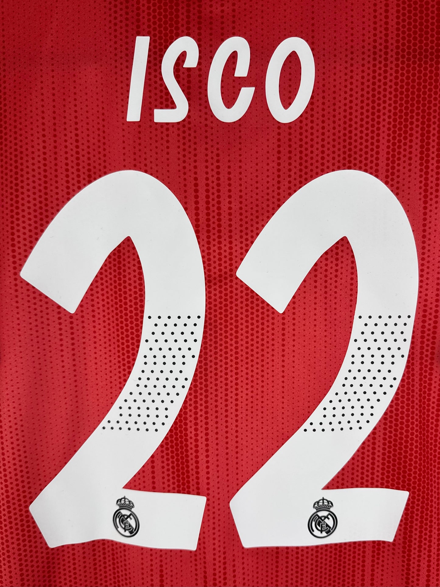 Détail de la typographie du flocage sur le numéro 22 d'Isco