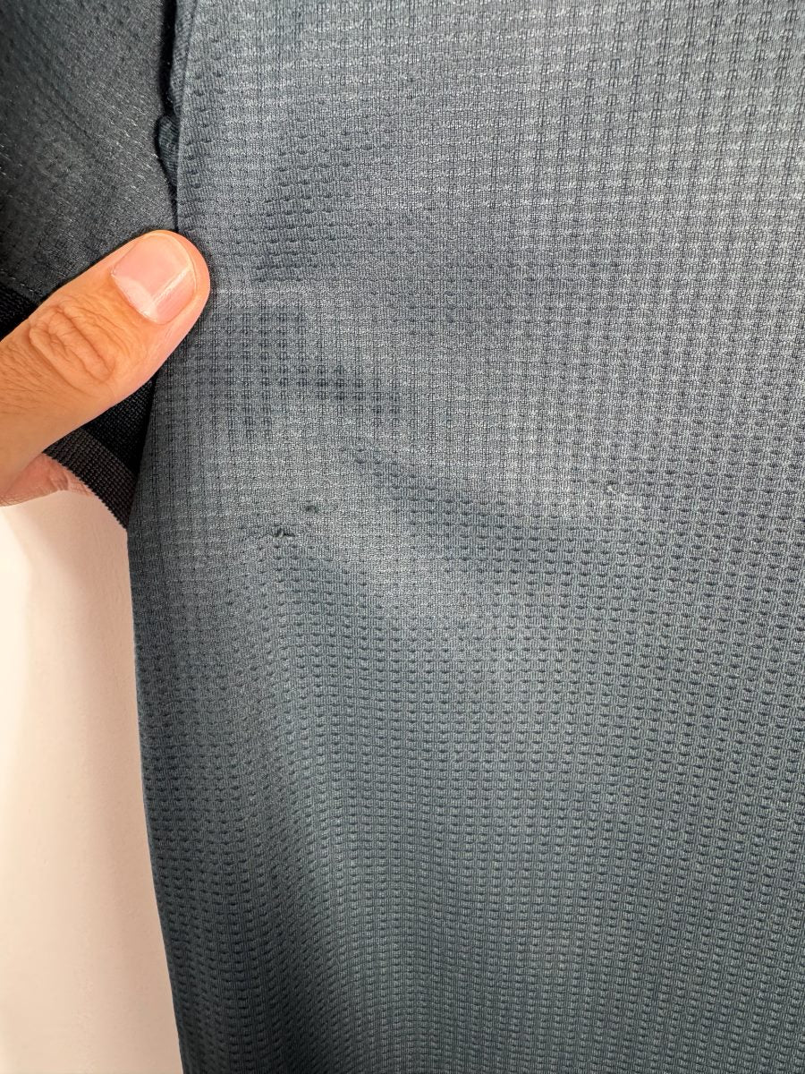 Détail petit accro sur le tissu Real Madrid 2018-2019 extérieur