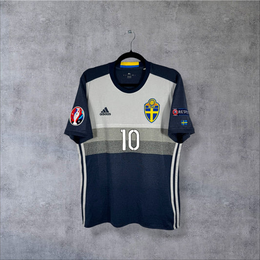 Maillot authentique Suède 2016 Extérieur Adidas bleu marine vue de face