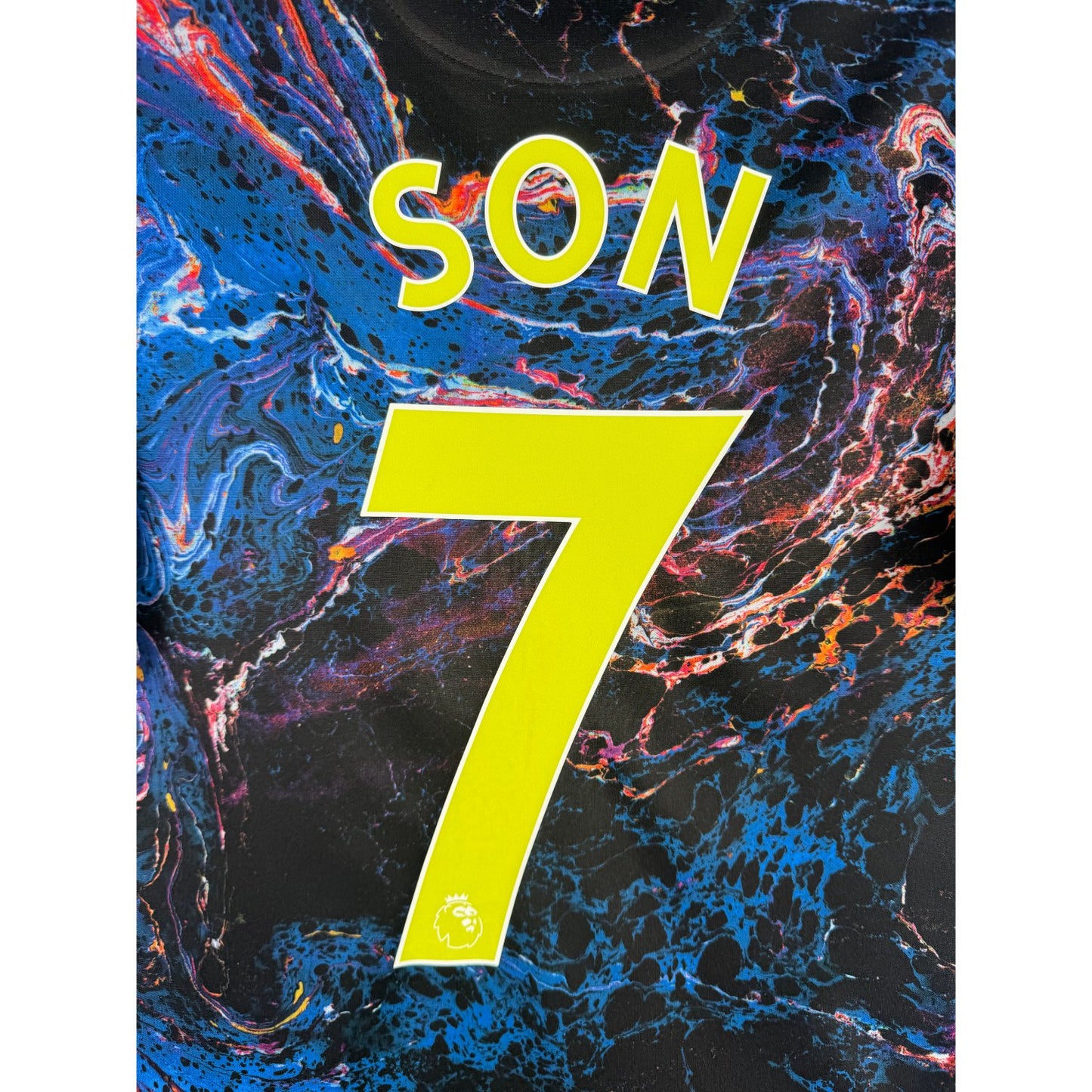 Détail de la typographie du flocage sur le numéro 7 de Heung-Min Son