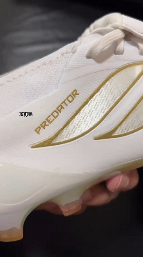Fuite : les adidas Predator ZI3OU des 30 ans de Zidane (photo Footy Headlines)