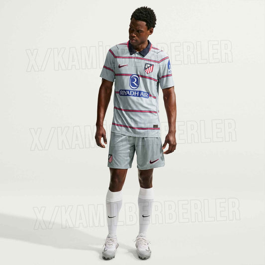 Troisième maillot de l'Atlético Madrid 2026-2027 en gris, Nike (photo Footy Headlines)