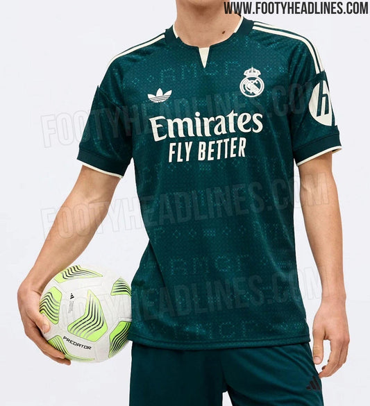 Maillot Real Madrid 2026-2027 Extérieur away vert teal foncé Aurora Ivy Adidas Trefoil rétro motif RMCF tissé leak Mbappé Vinicius