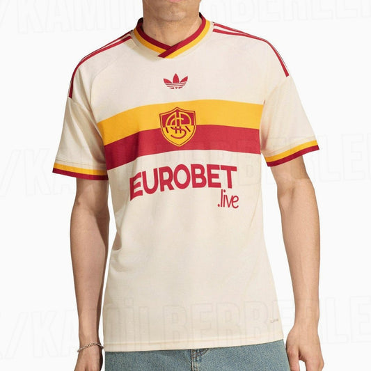 Fuite : le maillot extérieur de l'AS Roma 2026-2027 ressuscite le blason des années 40 (photo Footy Headlines)