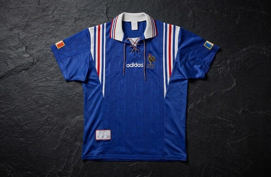Sélection des meilleurs maillots de foot vintage de l'Équipe de France