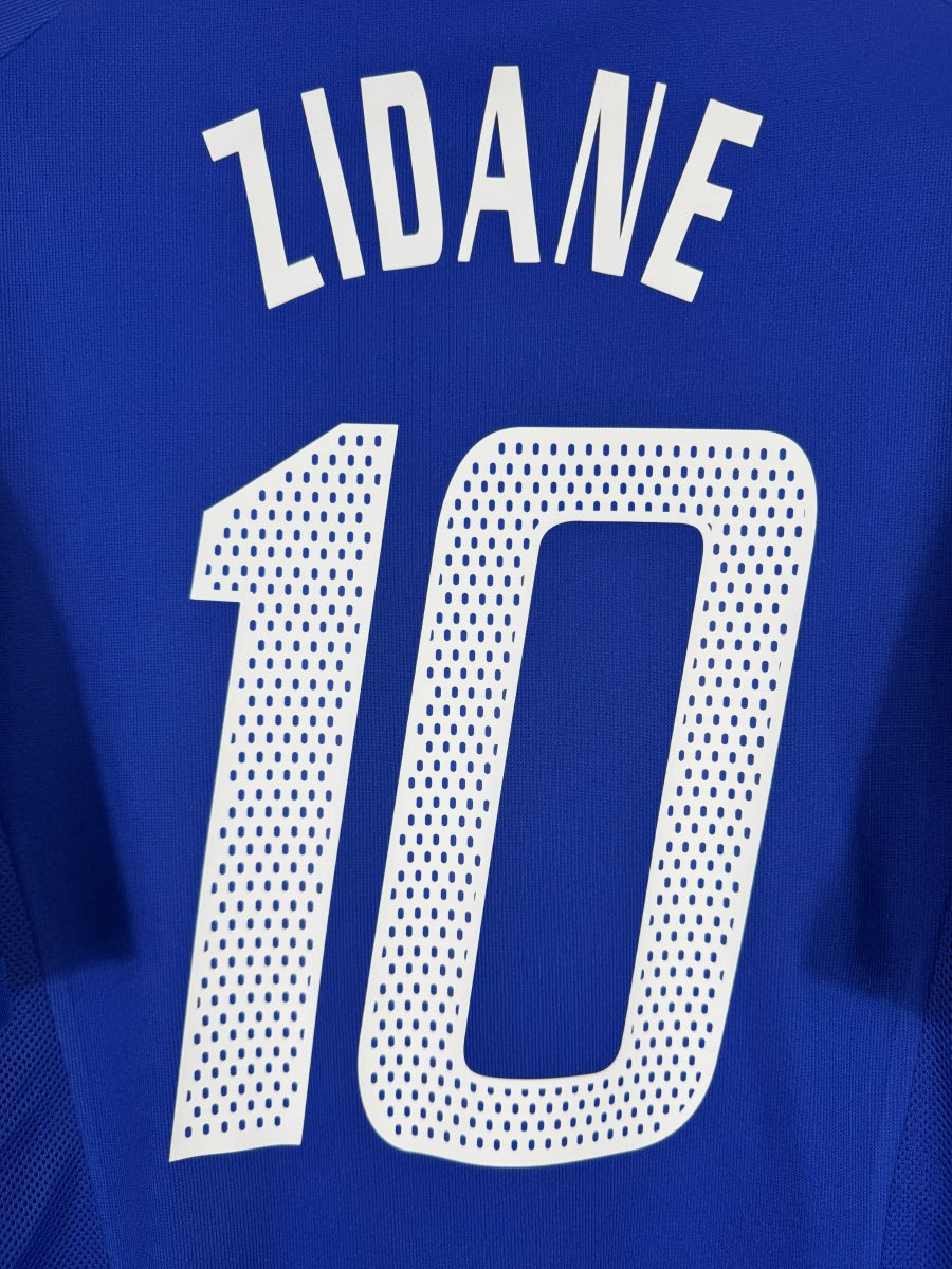 Detail flocage Zidane 10 maillot France 2002