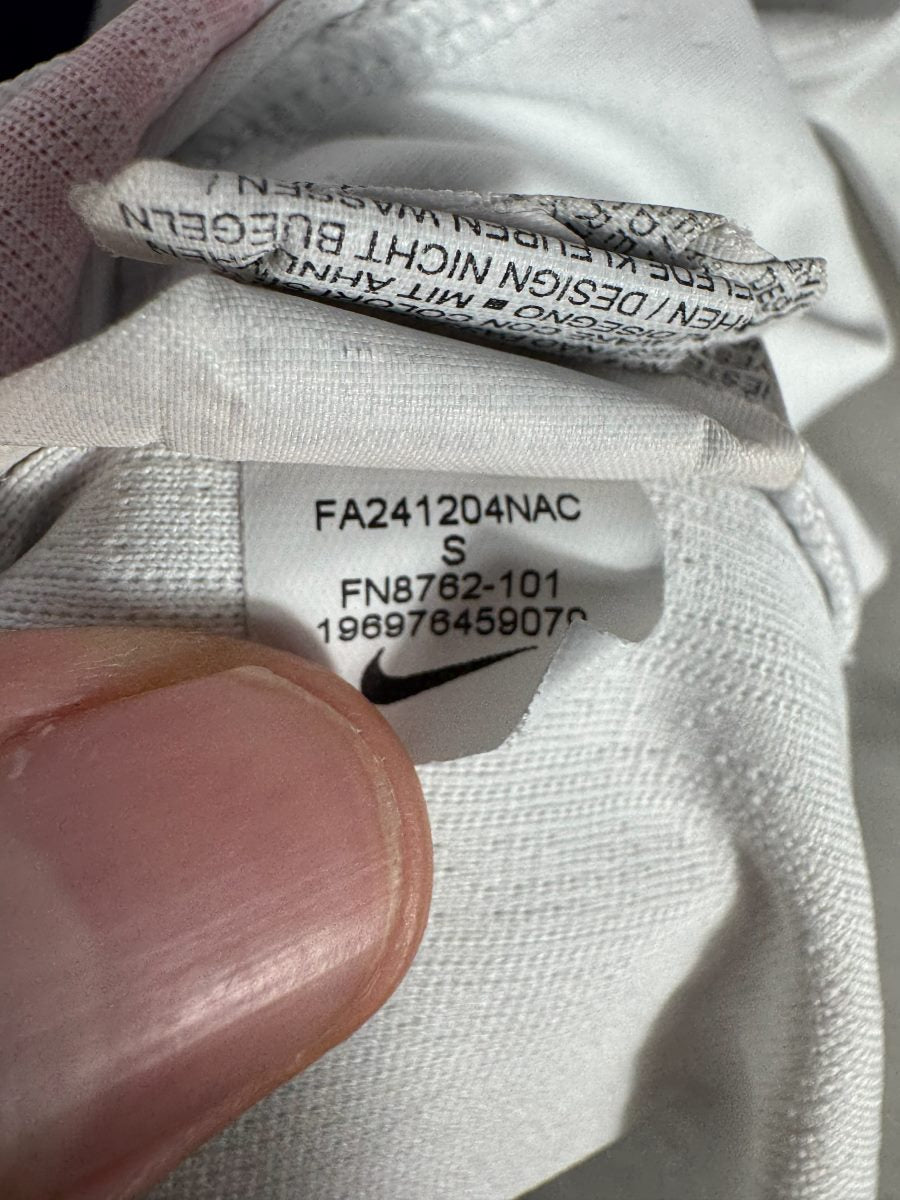 Etiquette interieure Nike FN8762-101 taille S maillot PSG