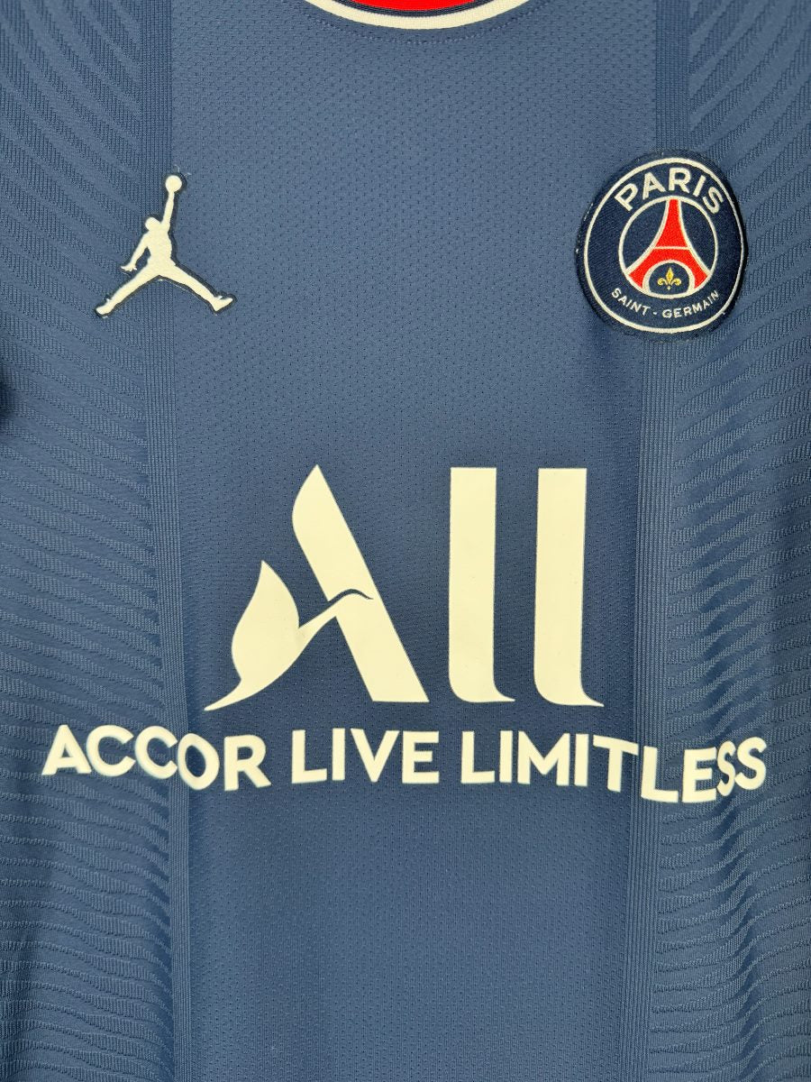 Ecusson PSG relief et maille Dri-FIT ADV gaufree maillot 2021-2022