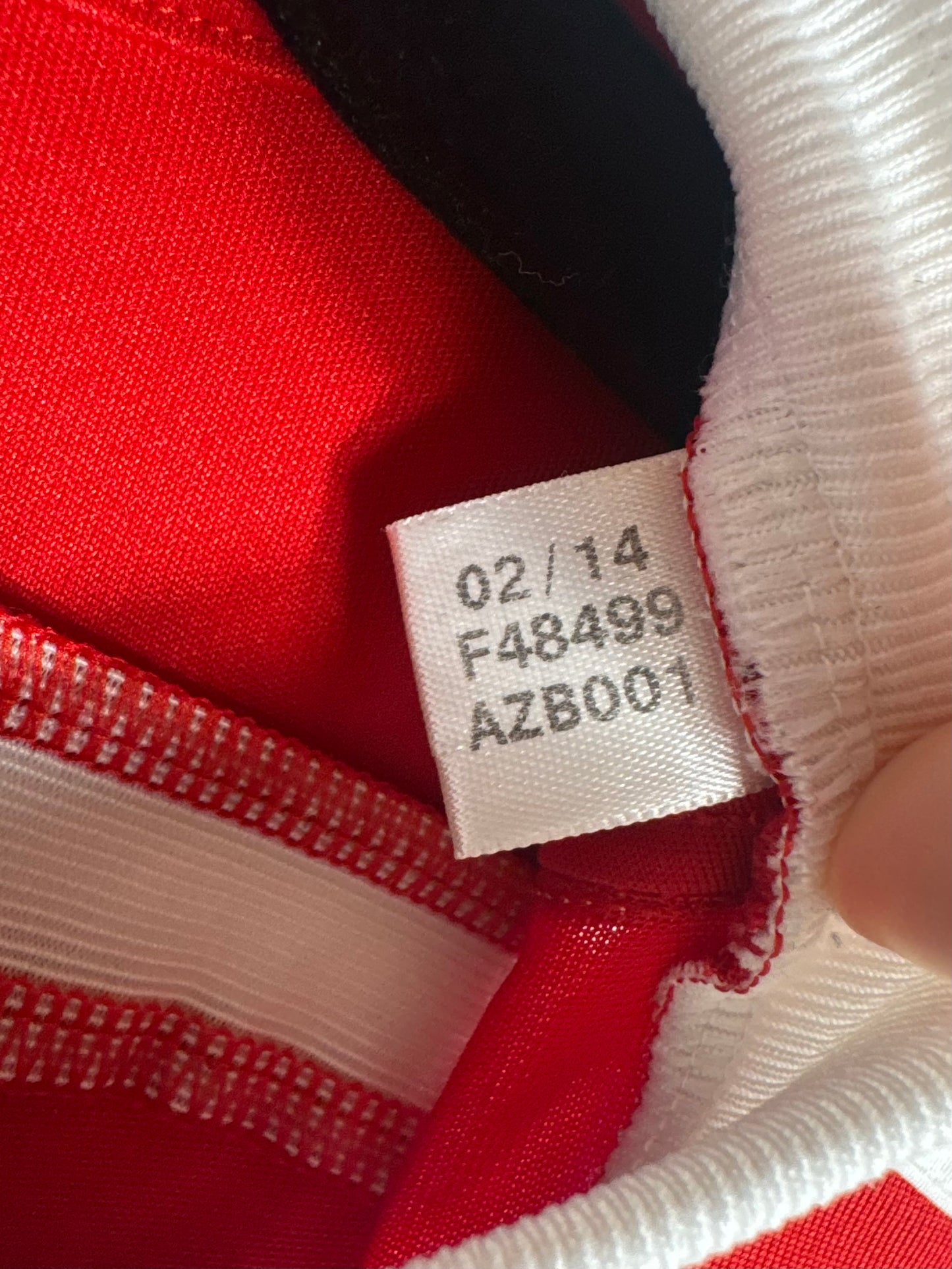 Étiquette d'authenticité officielle et code produit certifié - Maillot Bayern Munich 2014-2015 Domicile Robben N°10