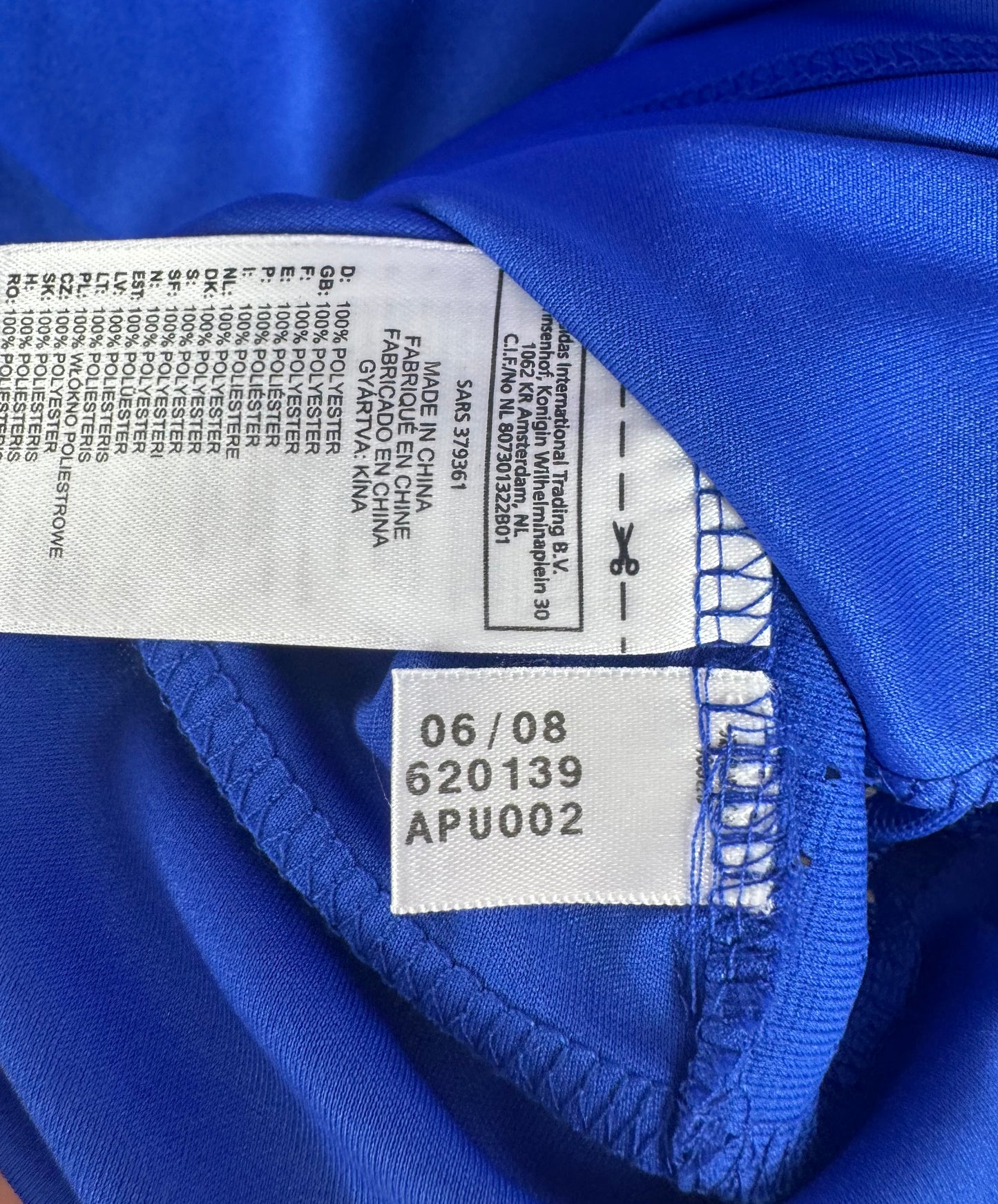Étiquette interne de production Adidas code 620139 certifiant l'authenticité du maillot.