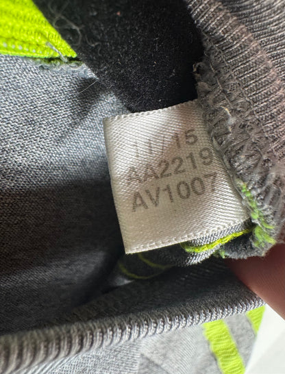 Étiquette interne Adidas code AA2219 certifiant l'authenticité du maillot Ronaldo.