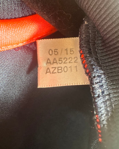 Étiquette interne de production Adidas code AA5222 certifiant l'authenticité du maillot.