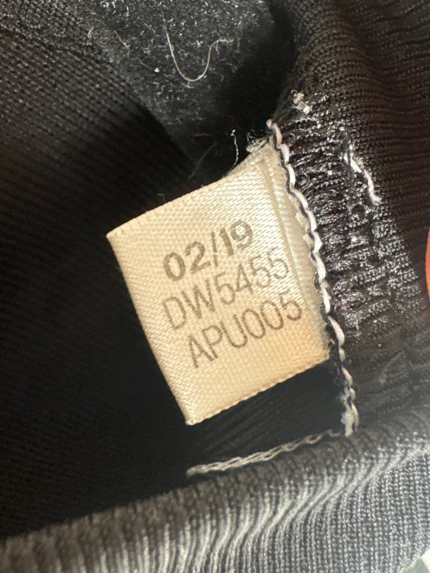 Étiquette interne Adidas code DW5455 certifiant l'authenticité du maillot Ronaldo.