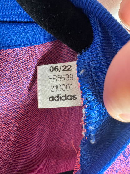 Étiquette interne Adidas code HR5639 certifiant l'authenticité du maillot Di Maria.