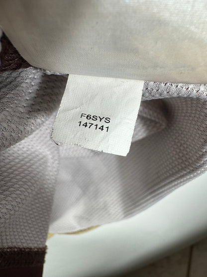 Étiquette interne Nike code 147141 certifiant l'authenticité de ce maillot collector du PSG.