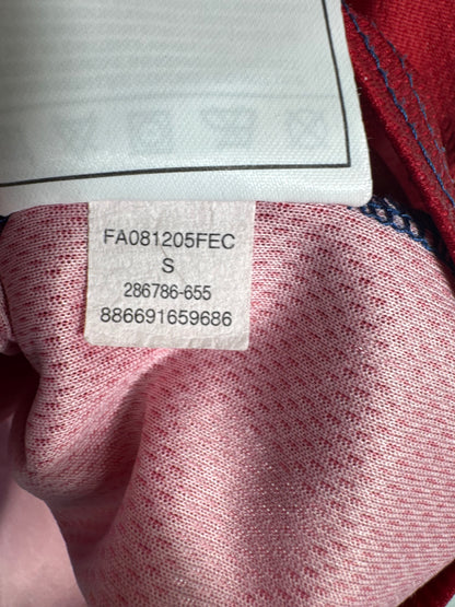 Étiquette interne Nike code 286786-655 certifiant l'authenticité du maillot de Thierry Henry.