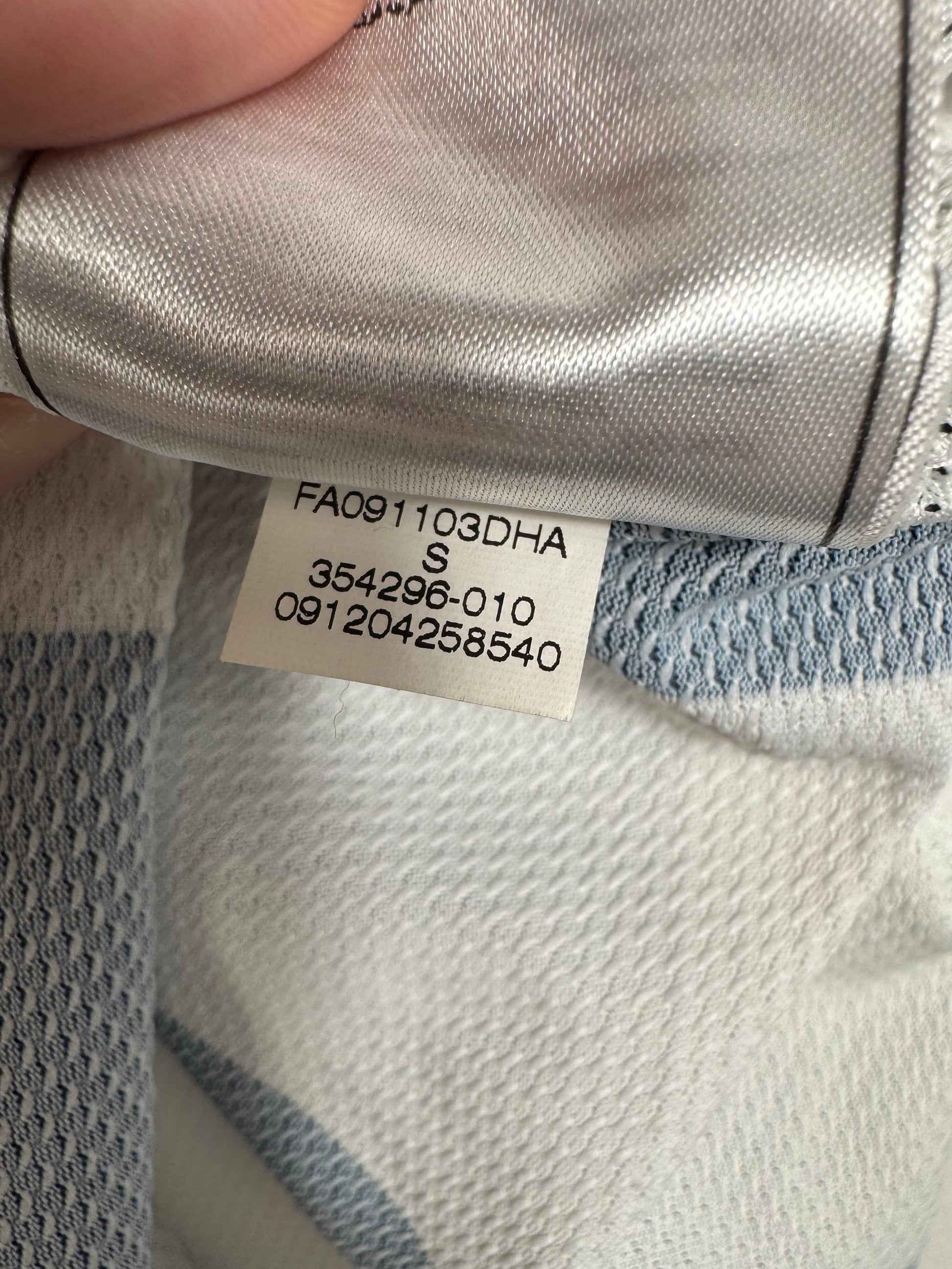 Étiquette interne Nike code 354296-010 certifiant l'authenticité du maillot Del Piero.