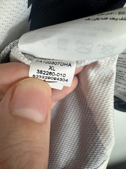 Étiquette interne Nike code 382260-010 certifiant l'authenticité du maillot de Del Piero.