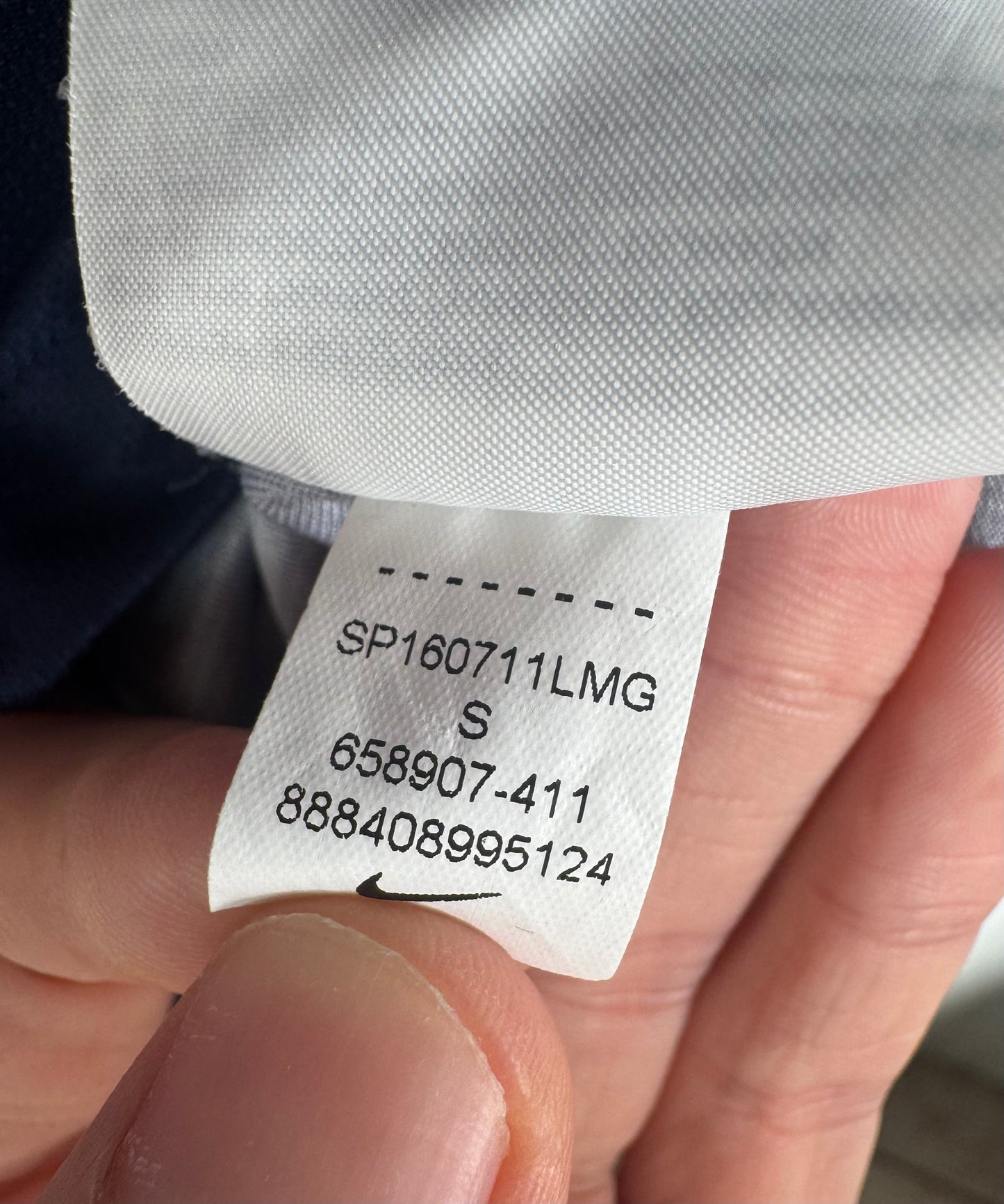 Étiquette interne Nike code 658907-411 certifiant l'authenticité du maillot Pastore.