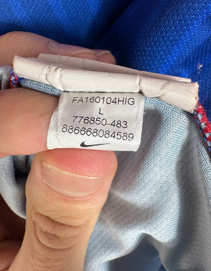 Étiquette interne Nike code 776850-483 certifiant l'authenticité du maillot Neymar.