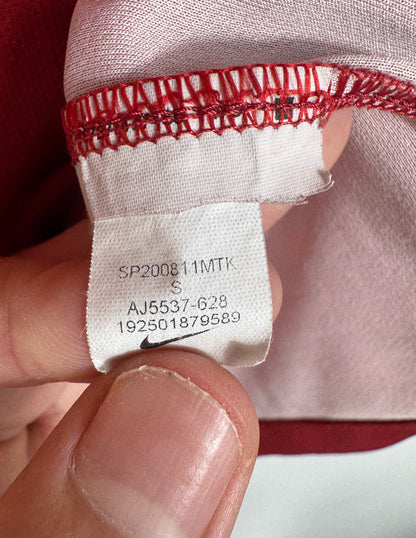 Étiquette interne Nike code AJ5537-628 certifiant l'authenticité du maillot Falcao.