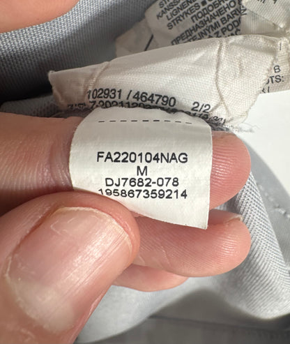 Étiquette interne Nike Jordan code DJ7682-078 certifiant l'authenticité du maillot PSG.