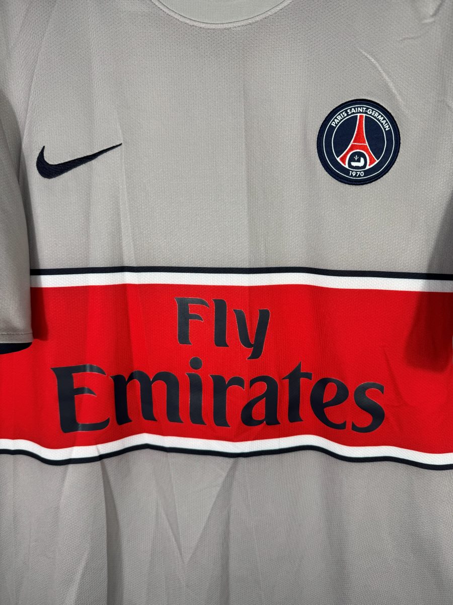 Détail blason PSG et logo Nike maillot 2008-2009