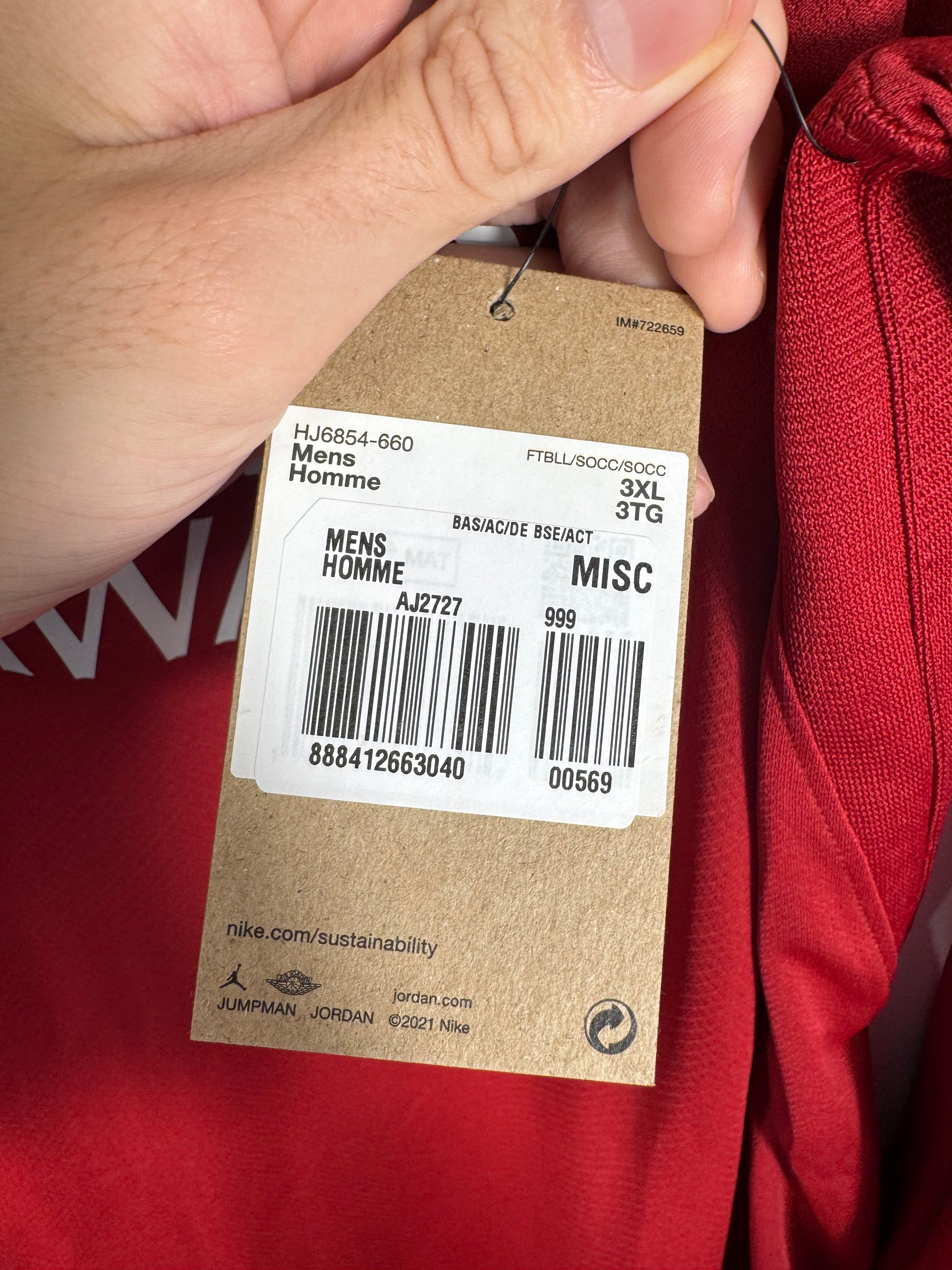 Détail Etiquette de taille XXXL sur le maillot gardien PSG 2025.