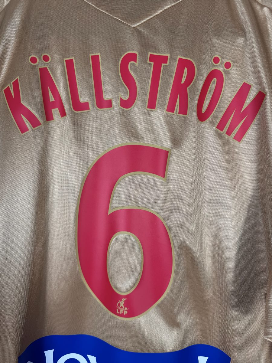 Détail flocage Kallstrom N6 maillot OL 2007-2008