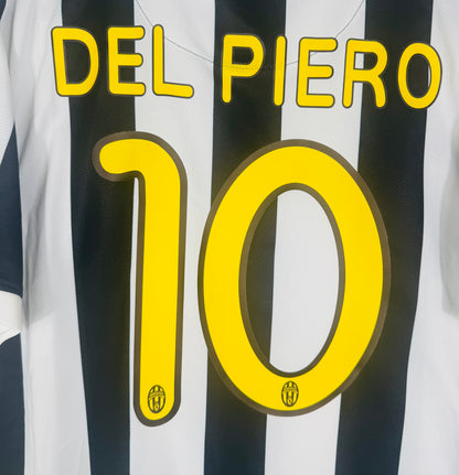 Zoom sur le numéro 10 jaune emblématique d'Alessandro Del Piero saison 2010.