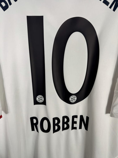 Détail flocage Robben N10 maillot Bayern Munich 2010-2011