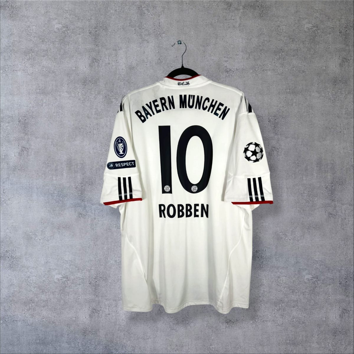 Maillot Bayern Munich 2010-2011 exterieur Robben N10 - dos flocage