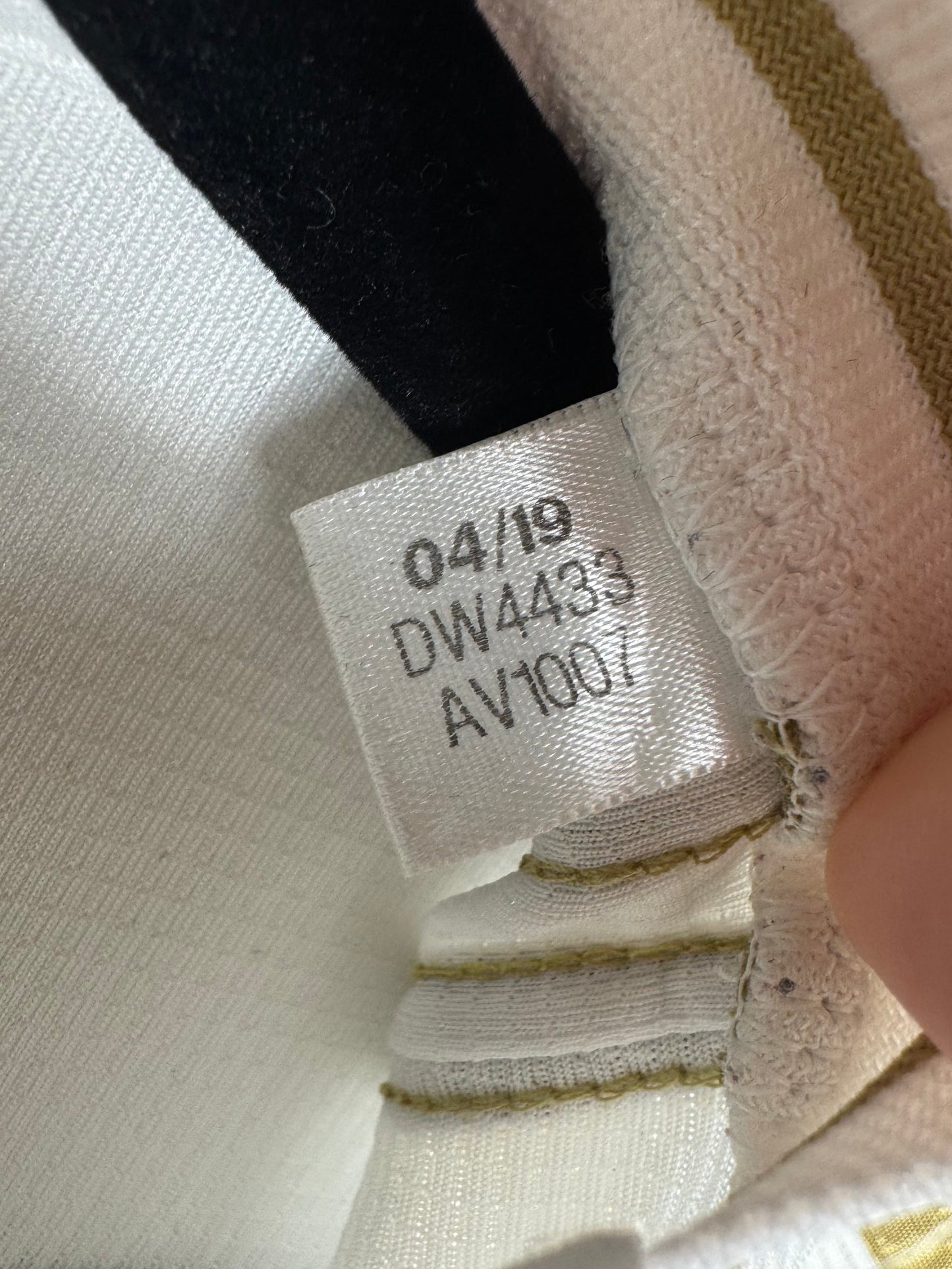 Étiquette interne code authenticité Adidas DW4433 maillot Real Madrid Ramos.