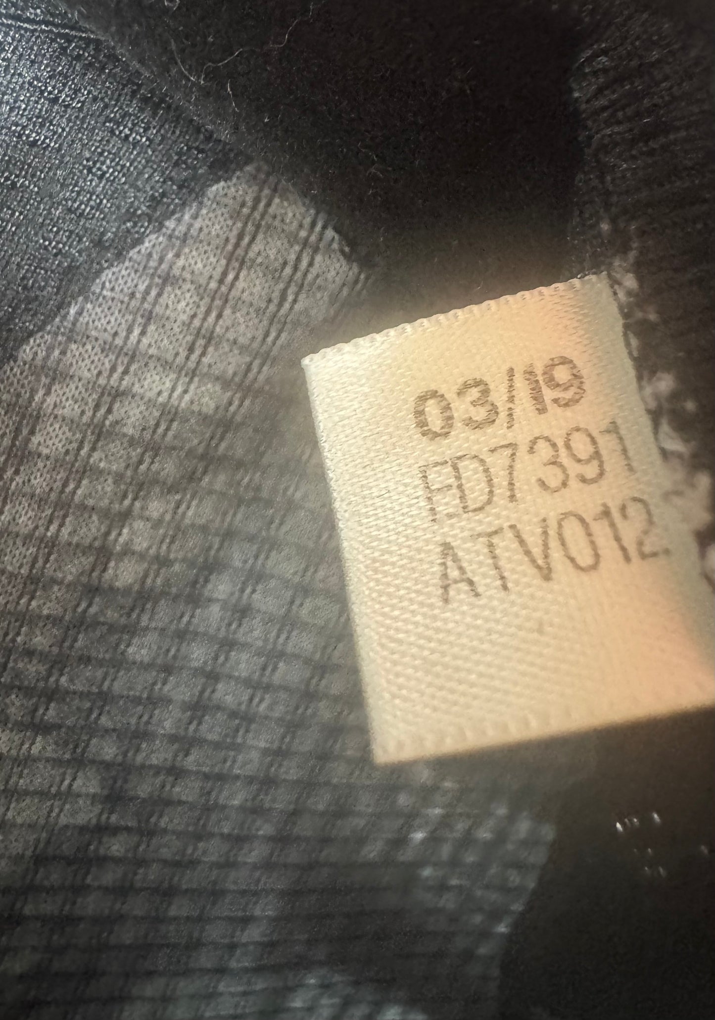 Étiquette interne code authenticité Adidas ED7391 maillot Manchester United Pro.