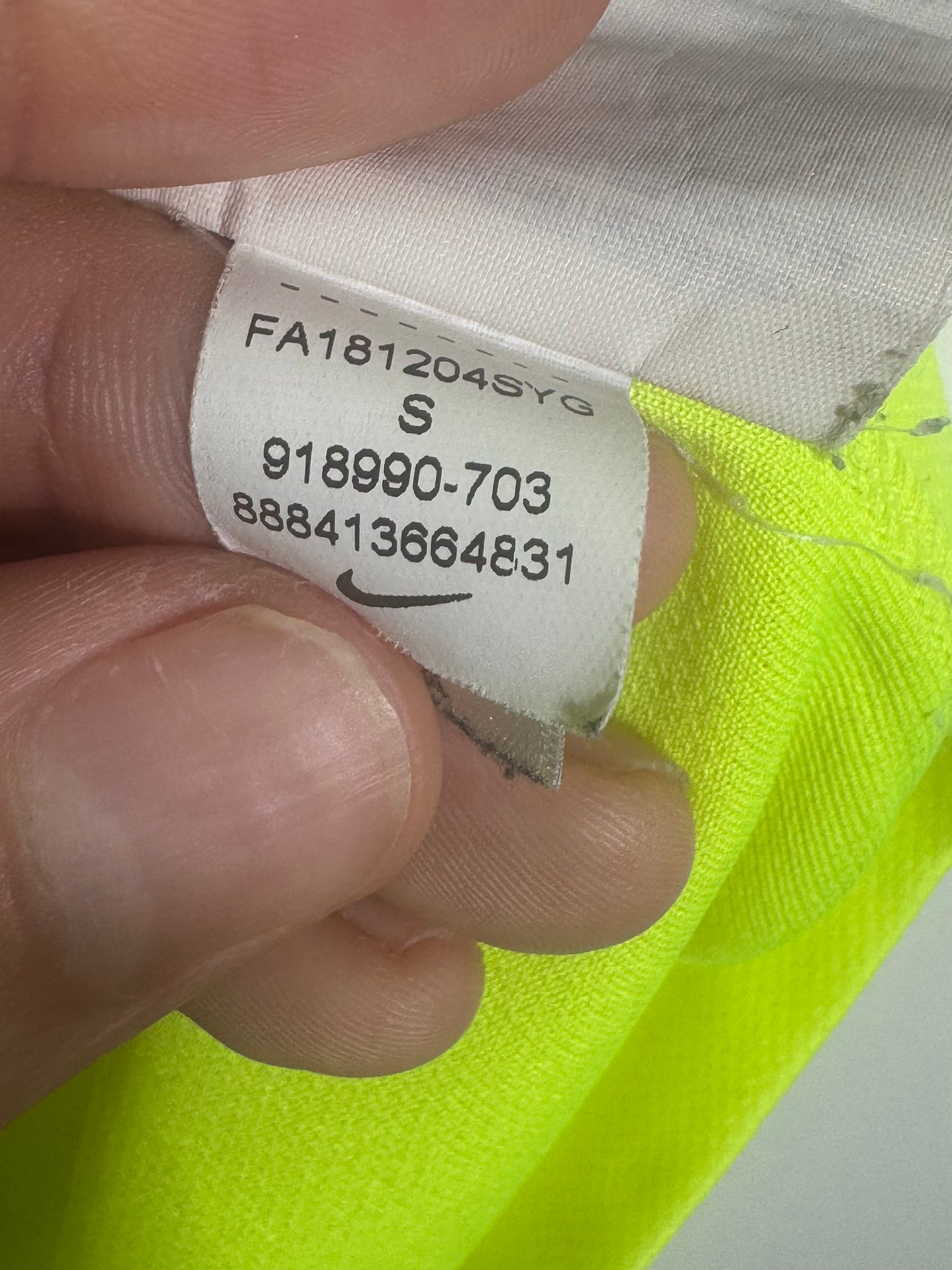 Étiquette interne code authenticité Nike 918990-703 maillot Barcelone Dembélé.