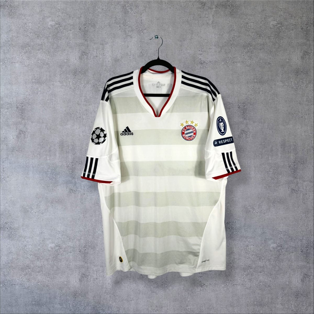 Maillot Bayern Munich 2010-2011 face Adidas