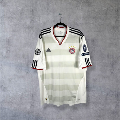 Maillot Bayern Munich 2010-2011 face Adidas