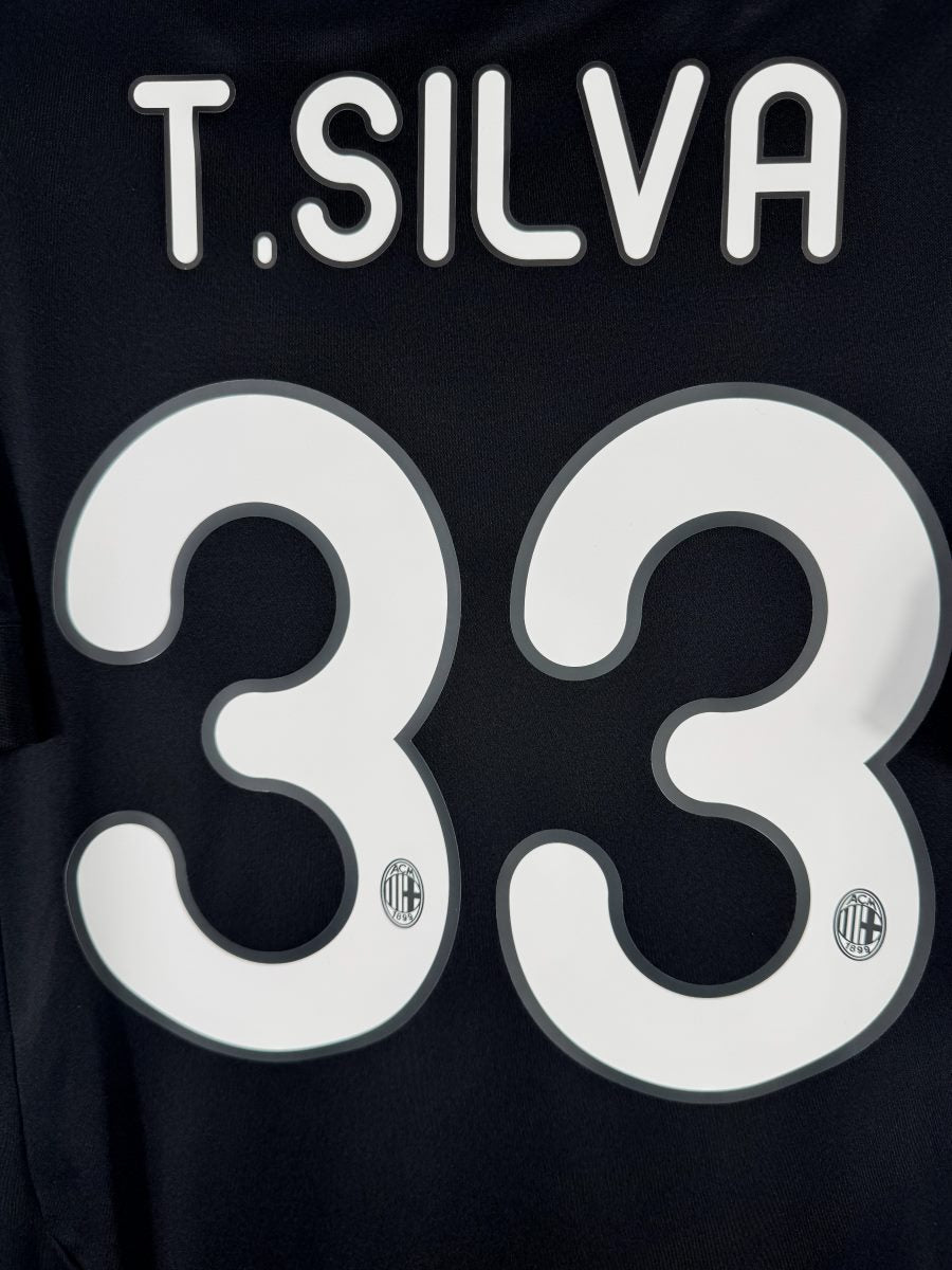 Détail flocage T.Silva 33 avec mini écussons ACM, maillot AC Milan third 2011-2012