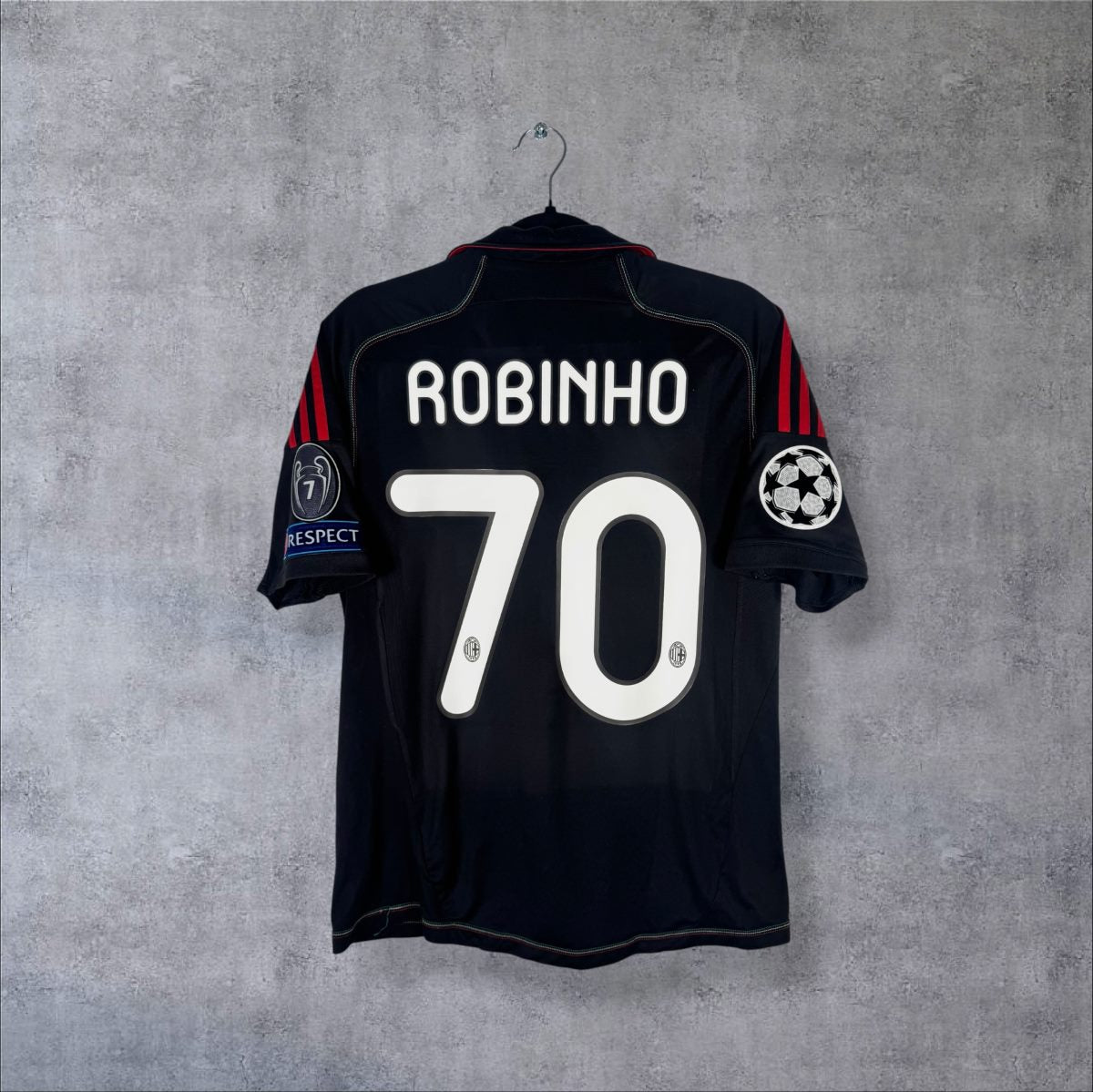 Dos du maillot AC Milan 2012-2013 third noir avec flocage Robinho N°70 et patchs Ligue des Champions
