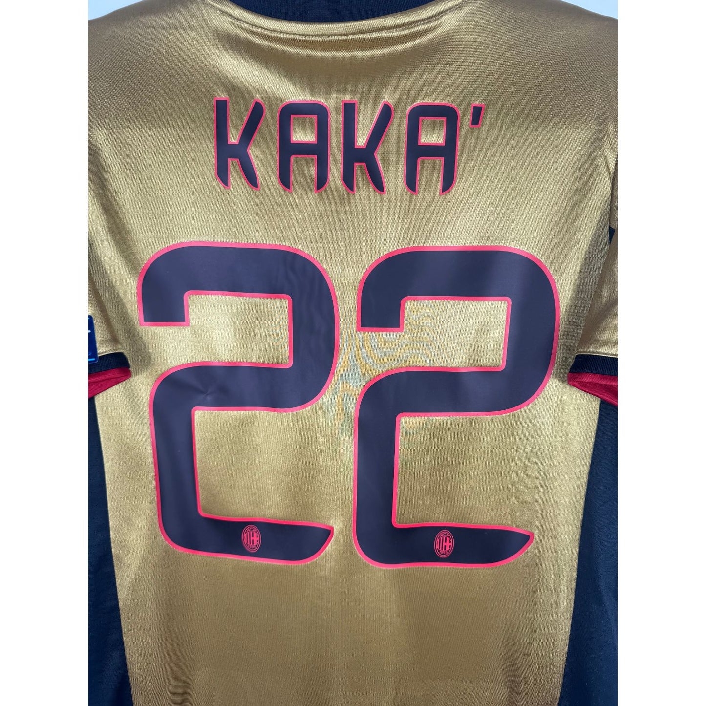 Détail de la typographie du flocage sur le numéro 22 de Ricardo Kaká