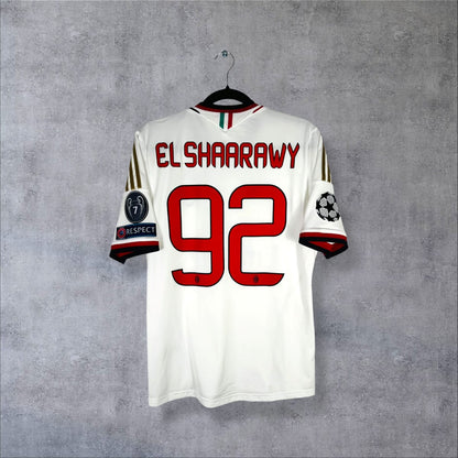 Dos du maillot AC Milan 2013-2014 extérieur blanc avec flocage El Shaarawy N°92, badge 7 titres UEFA et patch RESPECT