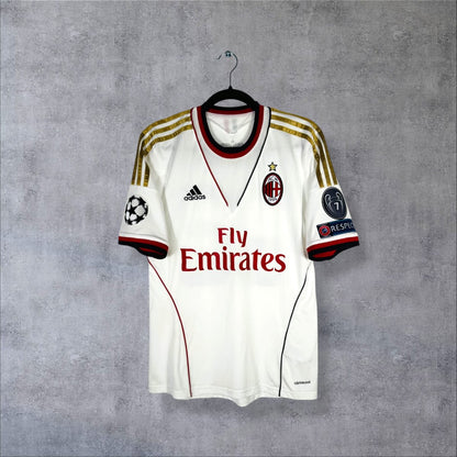 Face du maillot AC Milan 2013-2014 extérieur adidas blanc, bandes dorées et sponsor Fly Emirates