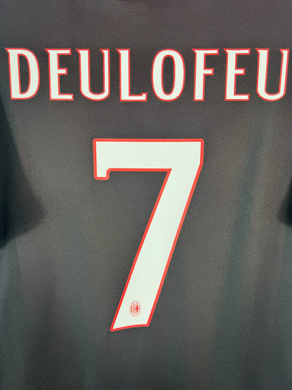 Détail du flocage Deulofeu N°7 avec écusson Milan dans le numéro, maillot AC Milan 2016-2017