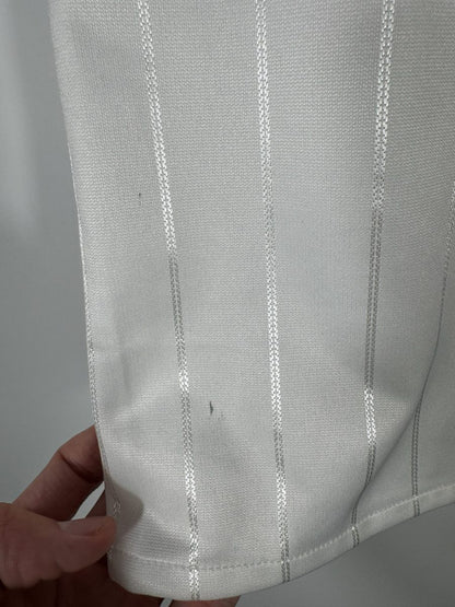 Micro-traces à l'arrière du maillot AC Milan 2016-2017 extérieur blanc
